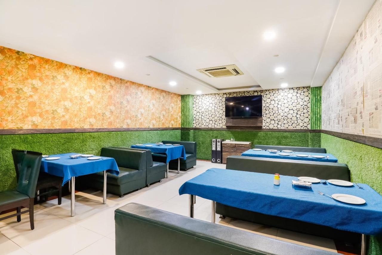 Oyo 71149 Jeet Residency Rewa Buitenkant foto