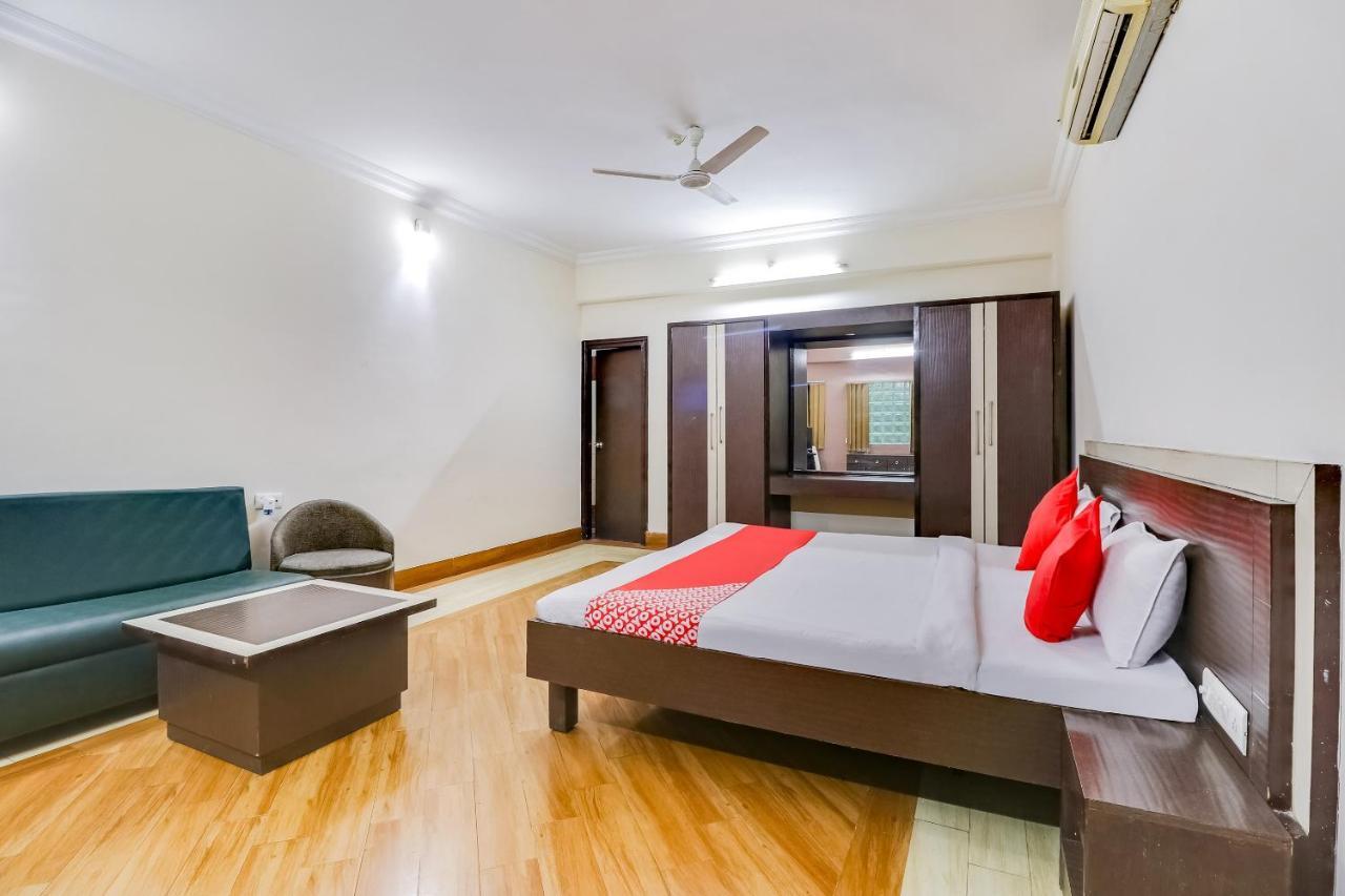Oyo 71149 Jeet Residency Rewa Buitenkant foto